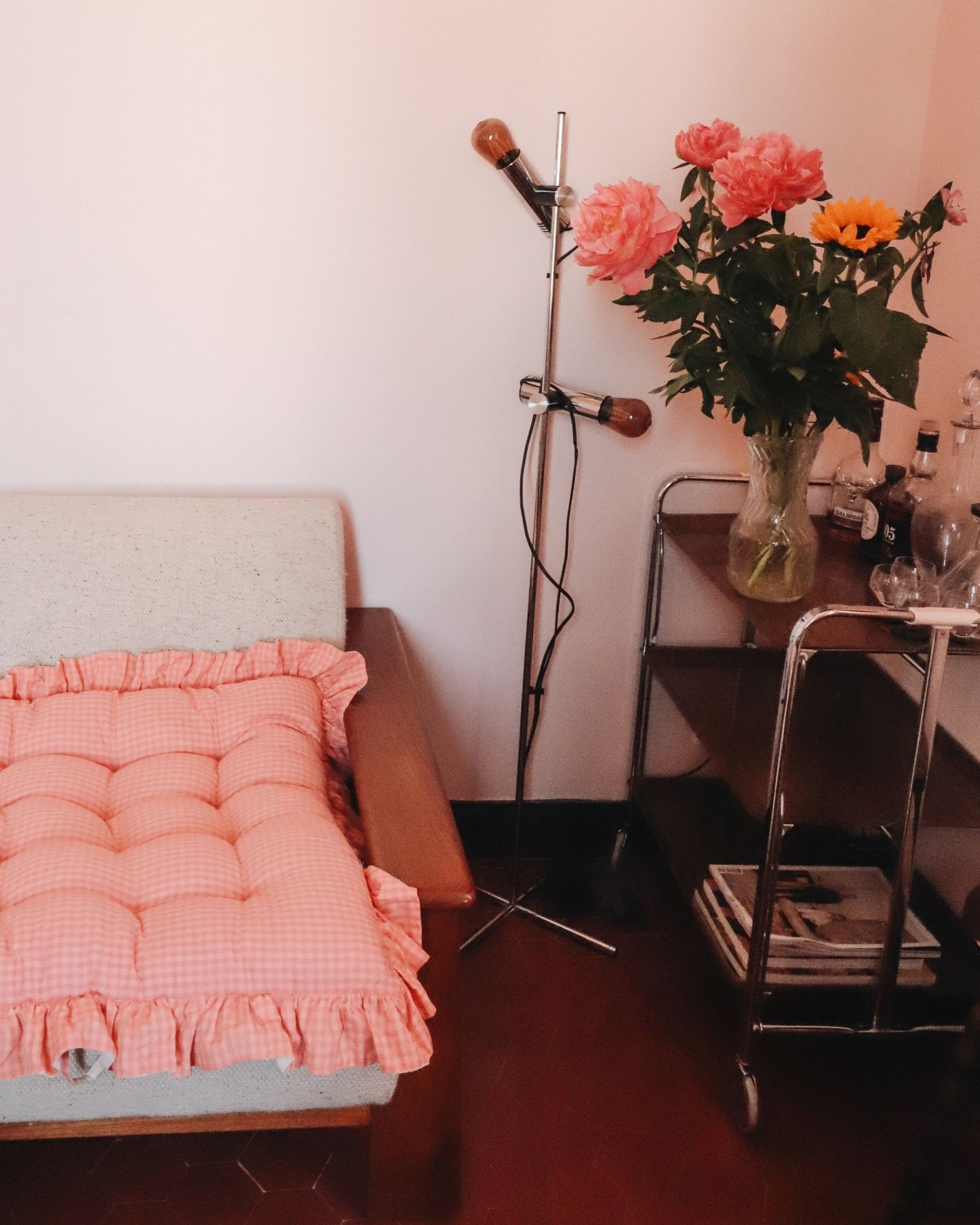 Reversible mattress with pastel heart and pink gingham