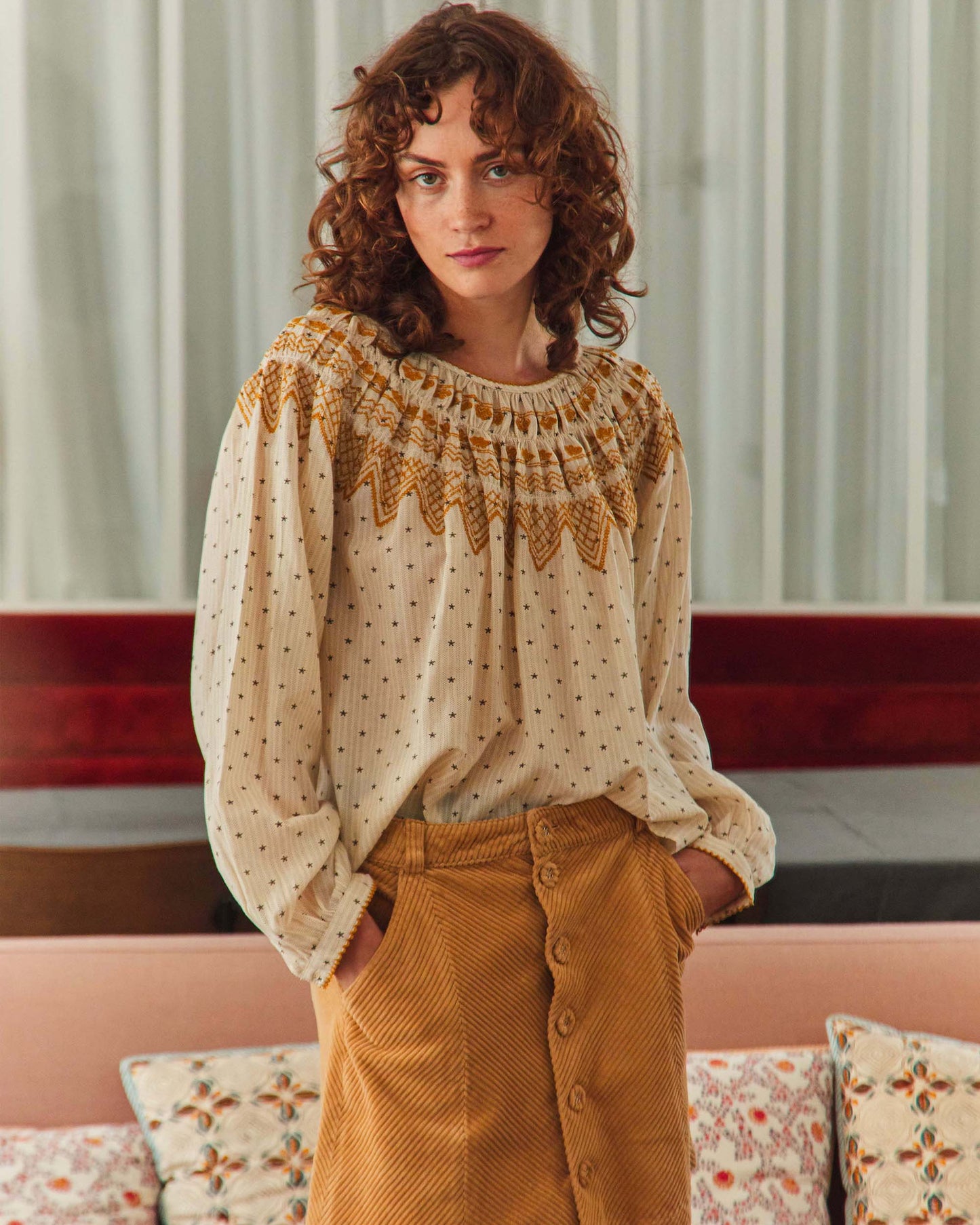 Blouse smockée étoiles coton écru