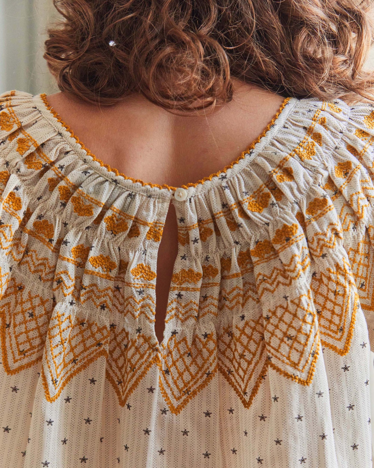 Blouse smockée étoiles coton écru