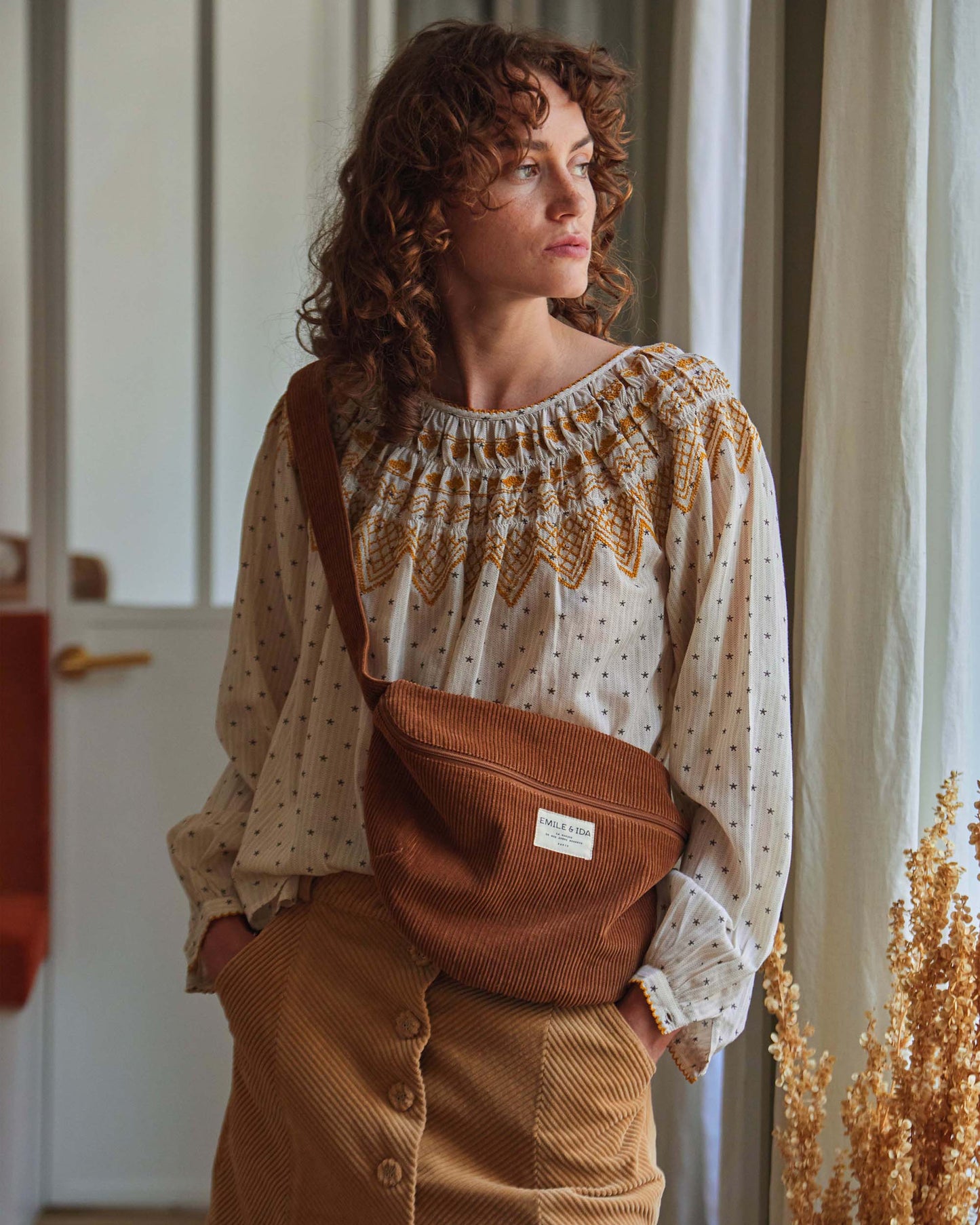 Sac banane velours macadamia