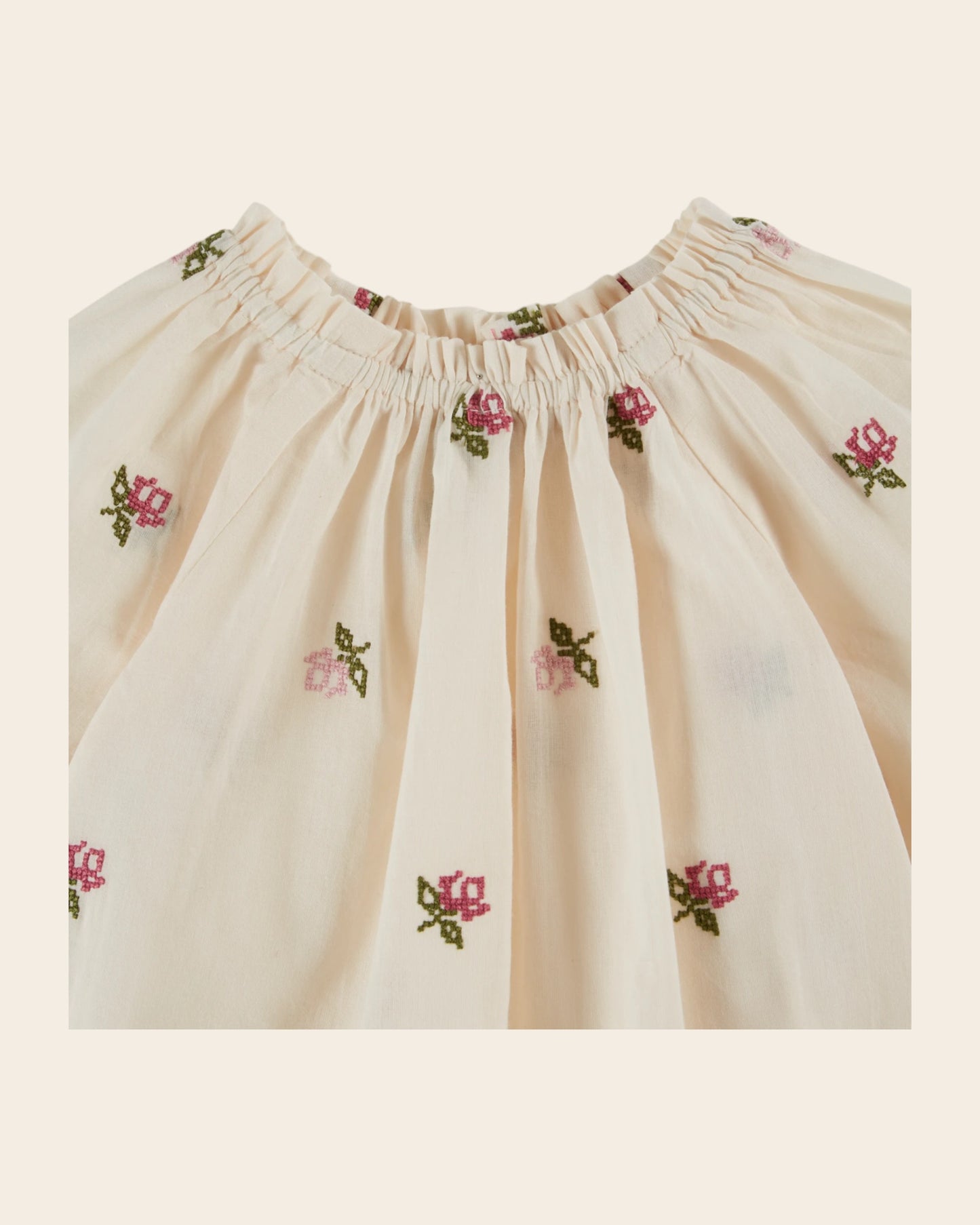 Blouse fleurs point de croix écru