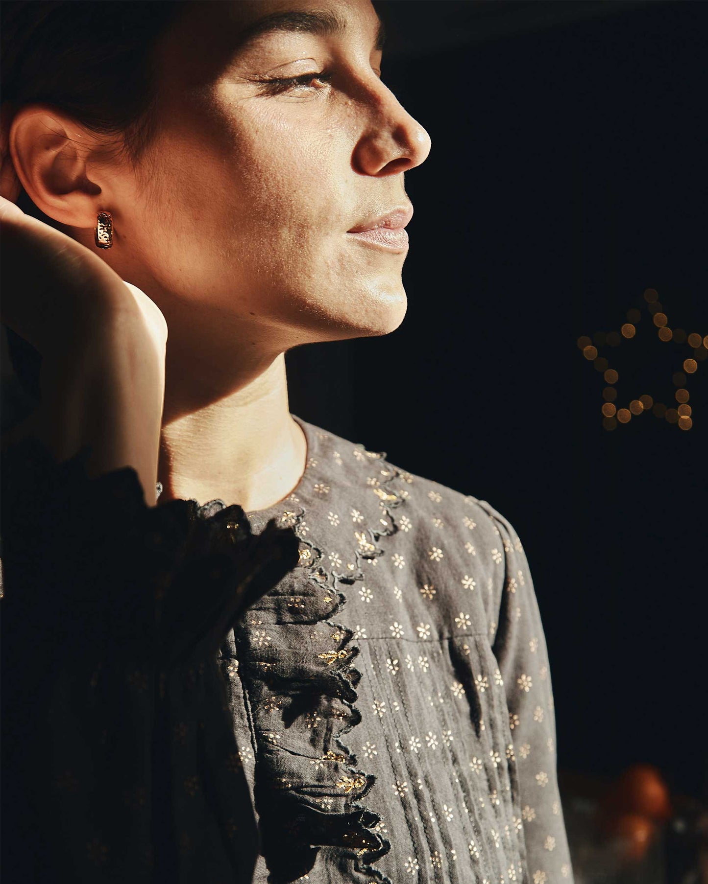 Blouse motifs dorés bitume