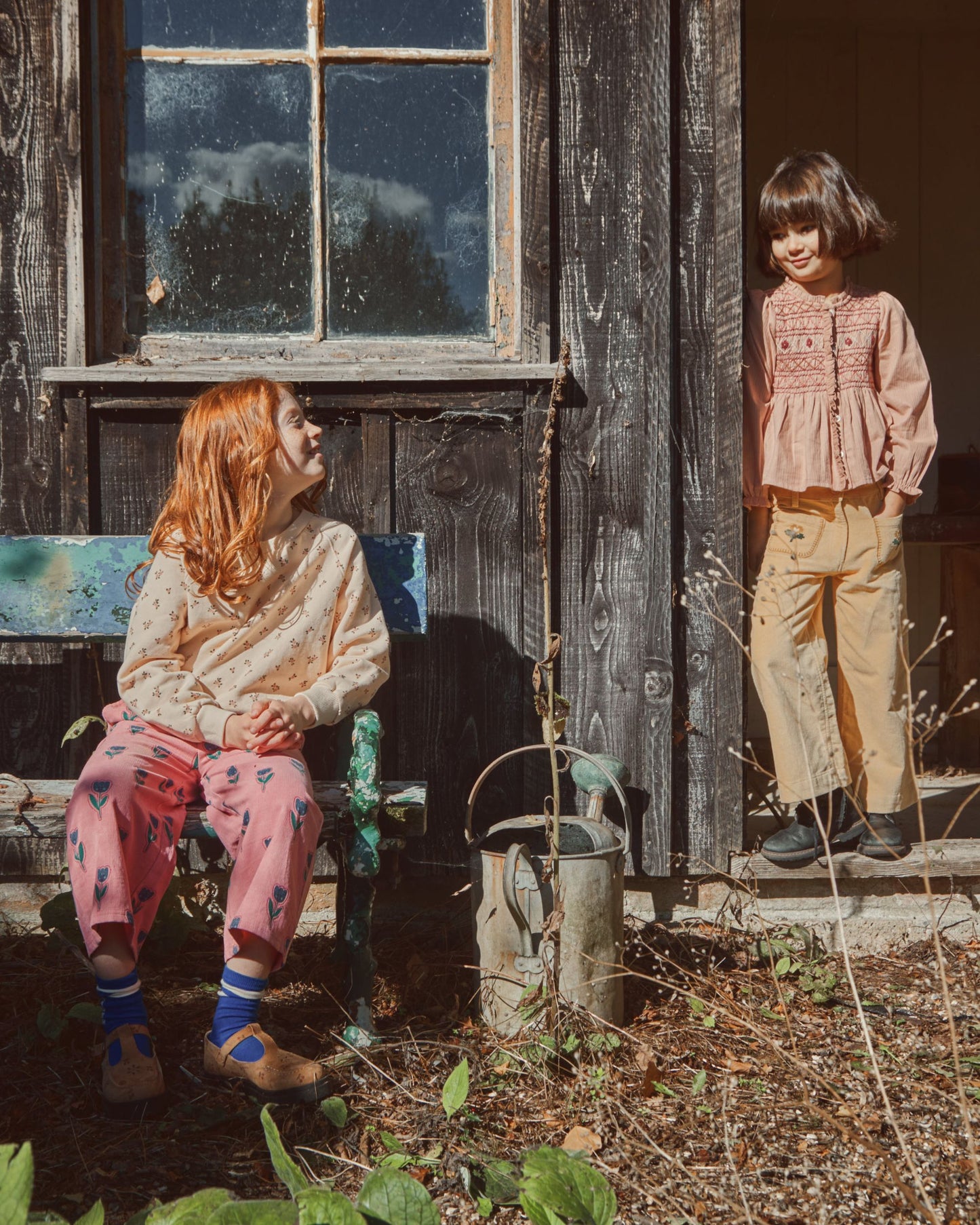 Pantalon brodé velours jaune