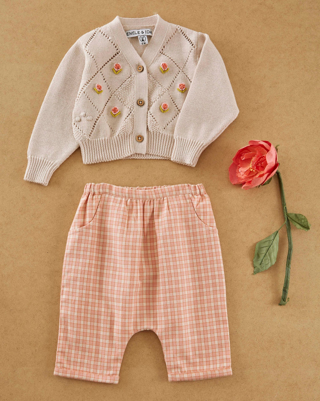 Cardigan brodé main coton bio écru