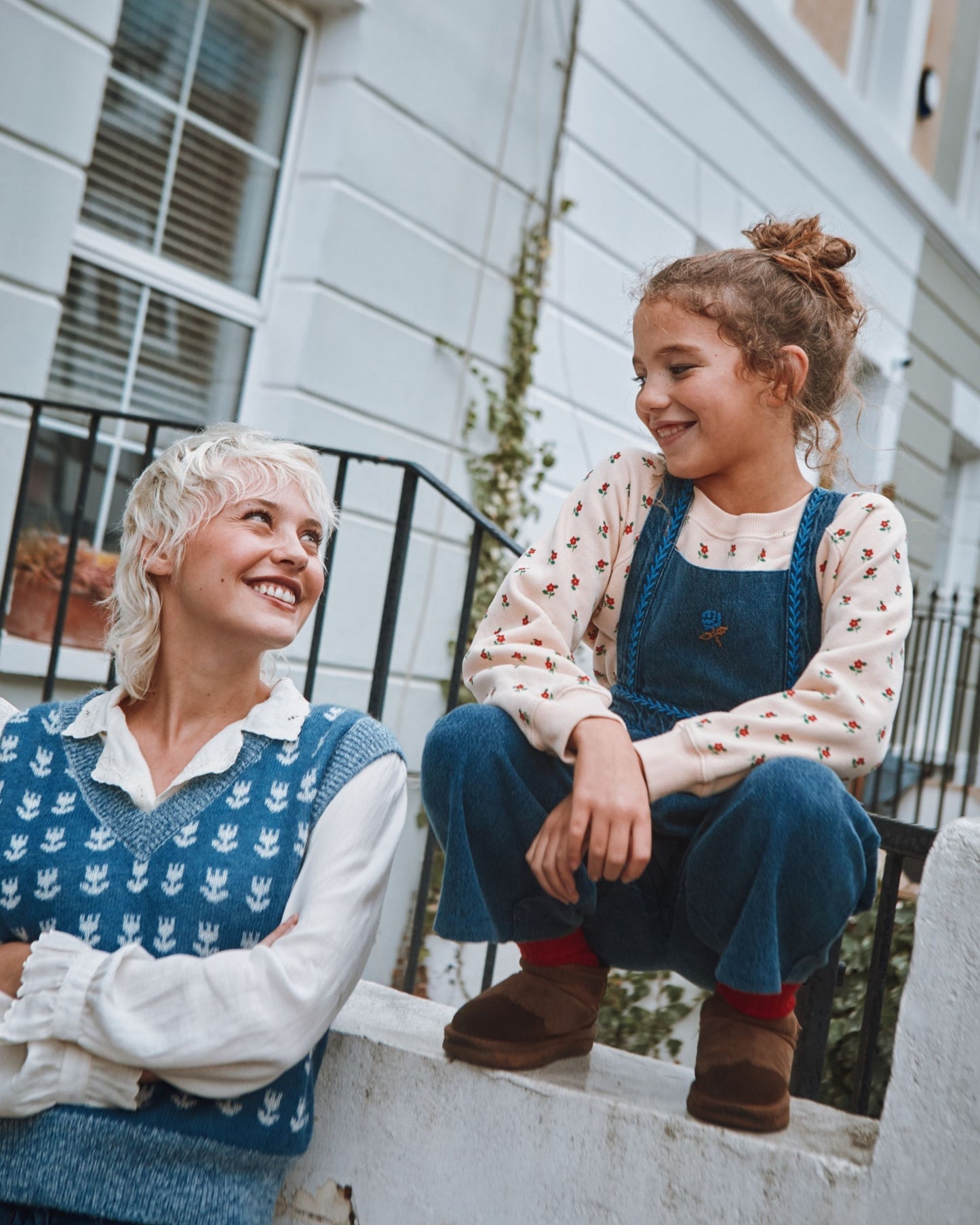 sweatshirt with all over poppy brioche print