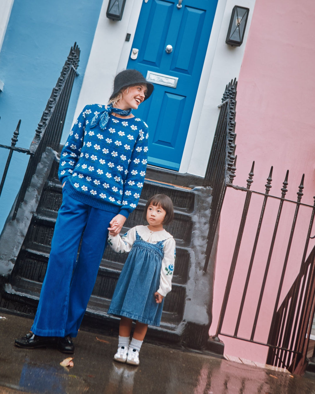 Pull marguerite bleu royal