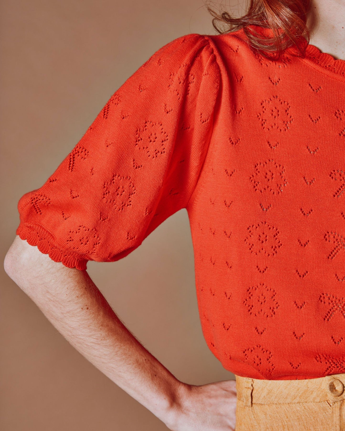 Pull - Ajouré noeud rouge