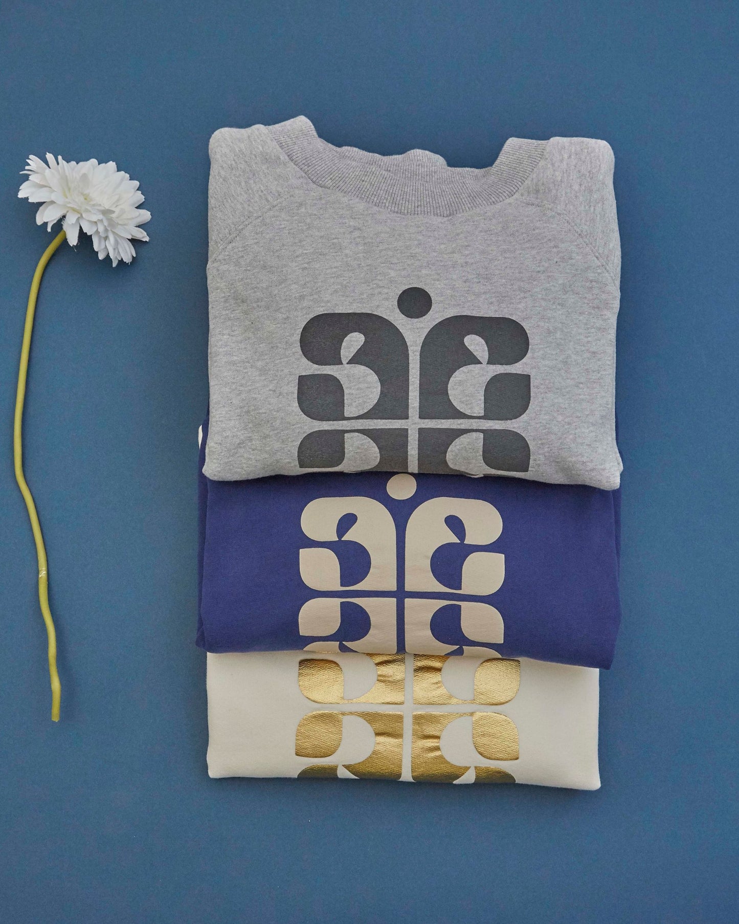 sapphire logo sweatshirt
