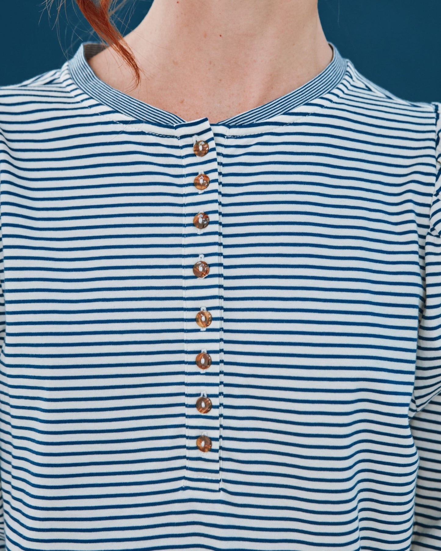 striped baseball collar t-shirt in ecru/ice floe
