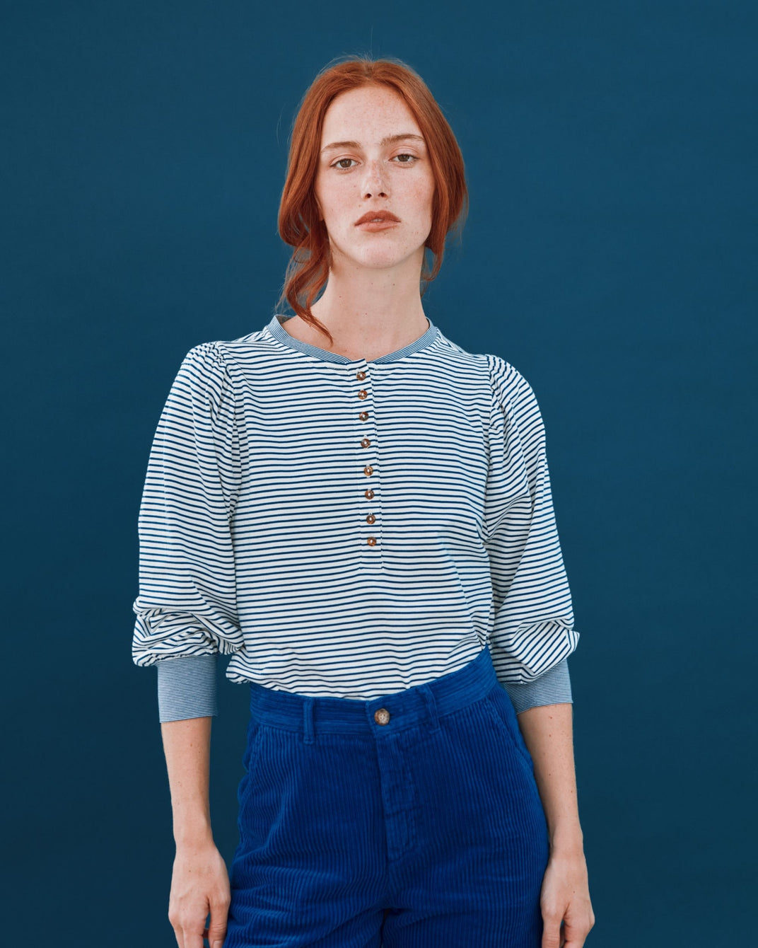 striped baseball collar t-shirt in ecru/ice floe