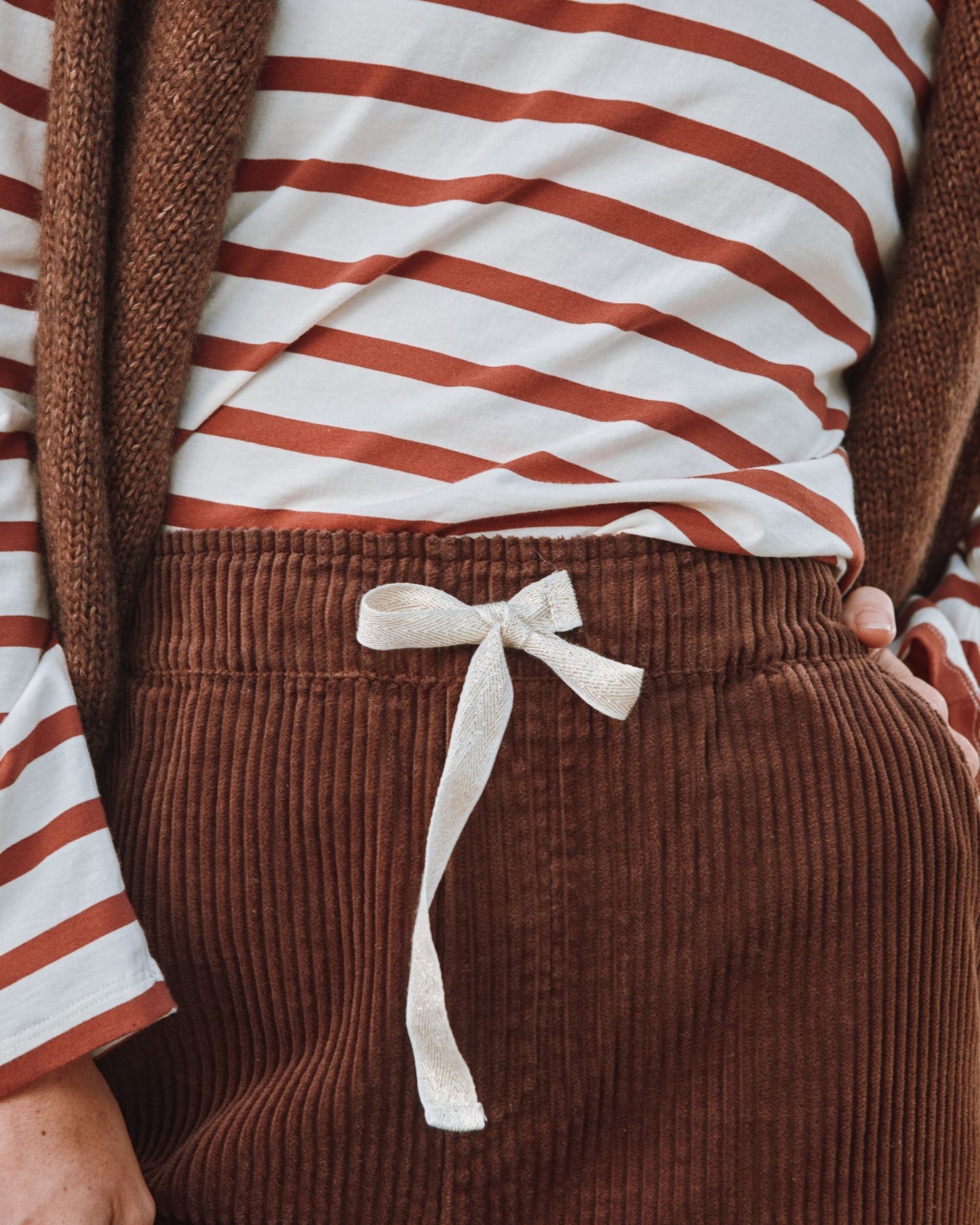 chestnut elastic pants