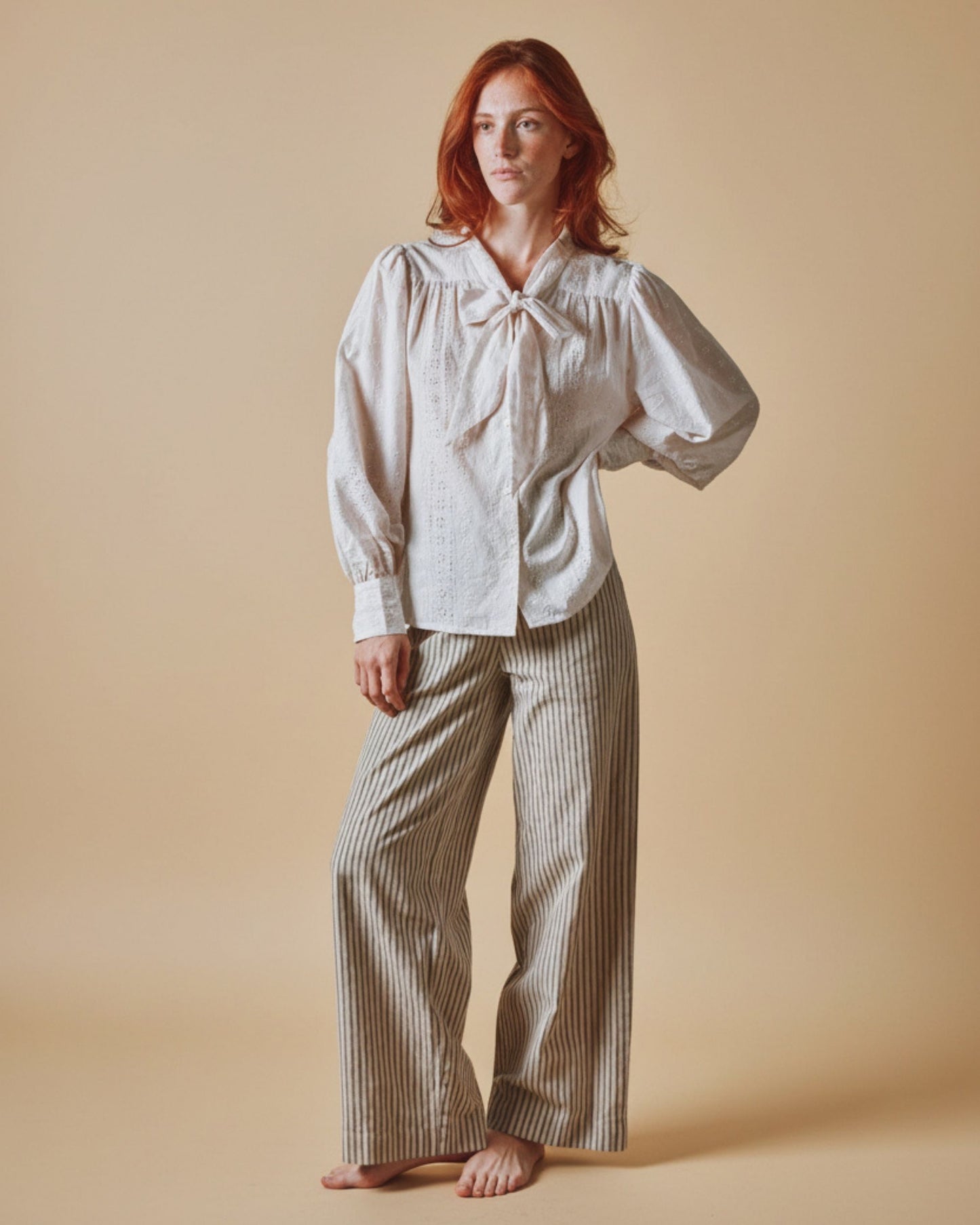 Blouse - Broderie anglaise col lavallière crème