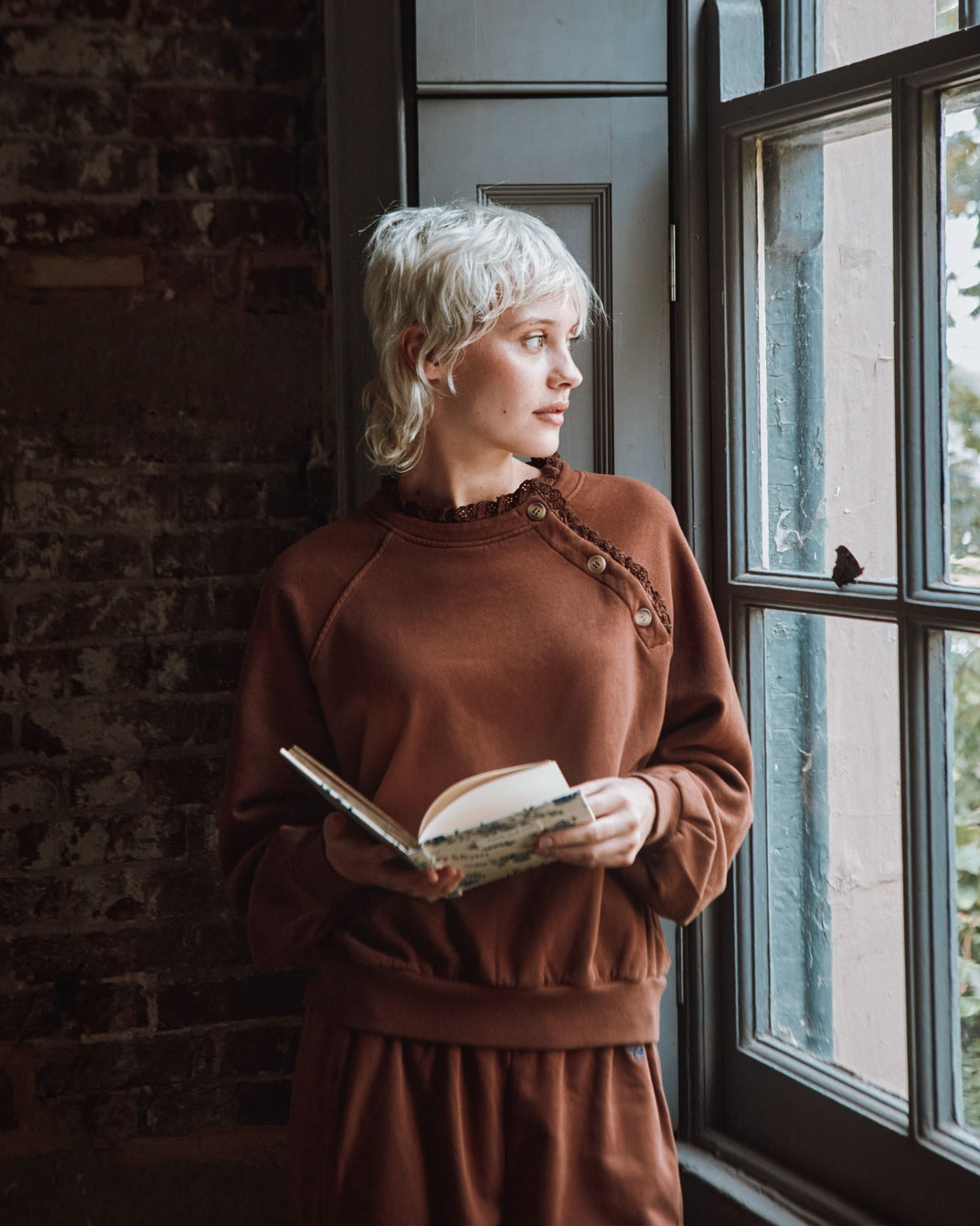 Sweat - Broderie anglaise coton bio châtaigne