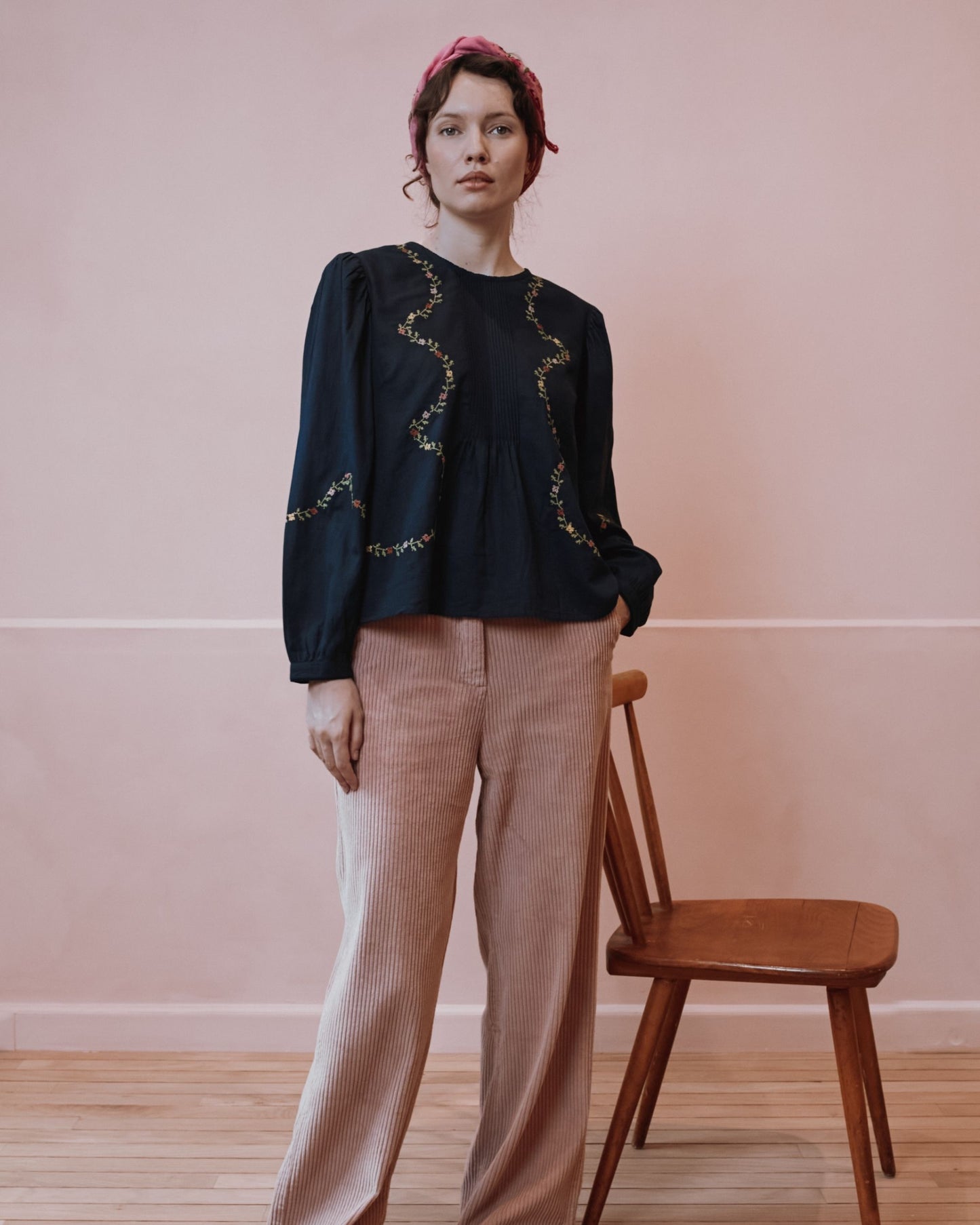 Blouse - Brodée point de croix noir