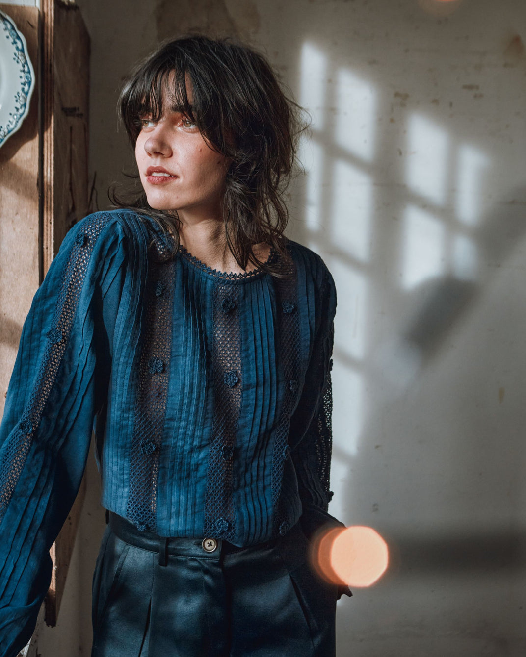 Blouse dentelle fleurs brodées navy