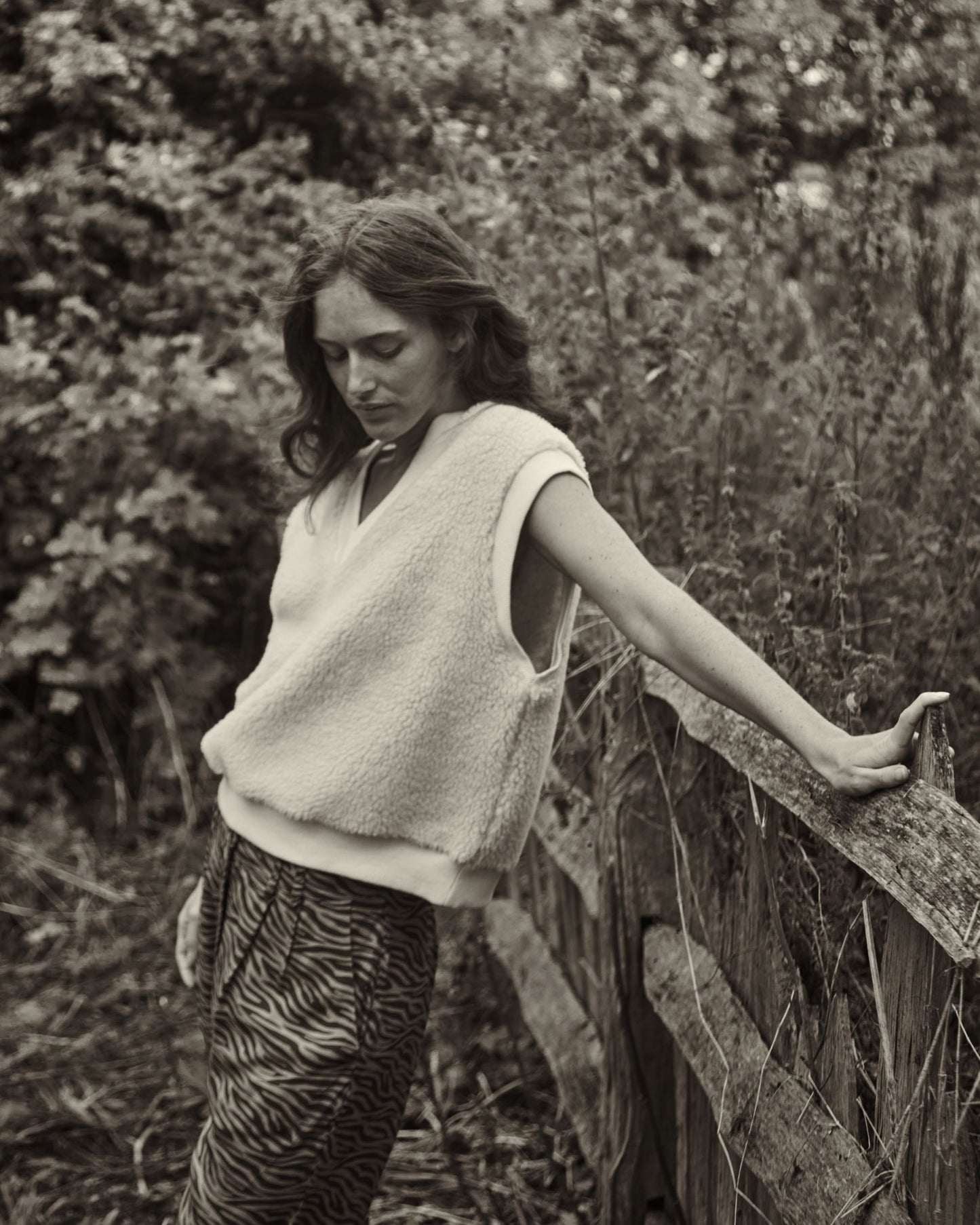 Ecru sherpa sleeveless sweatshirt