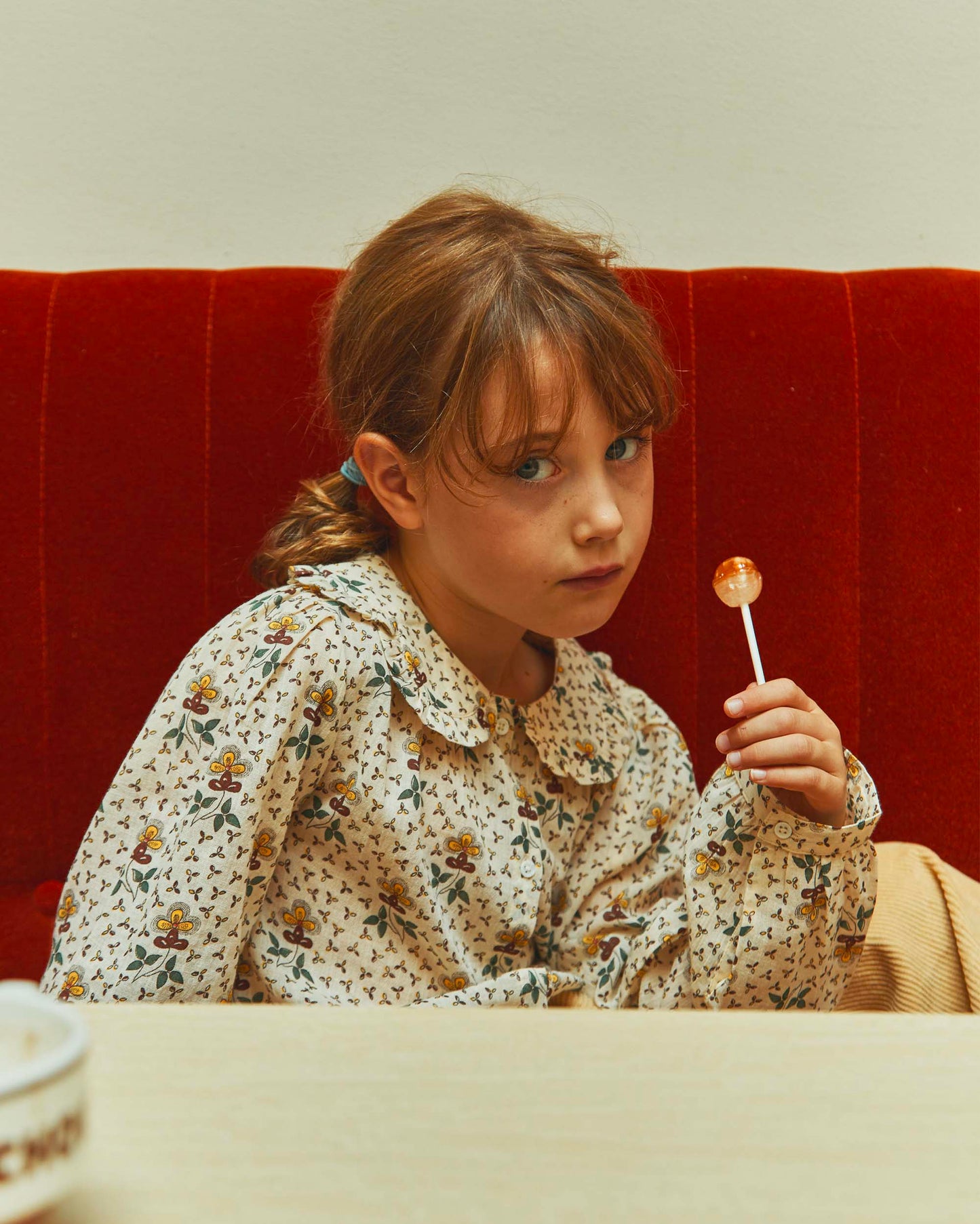 Blouse col festonné agate beige clair