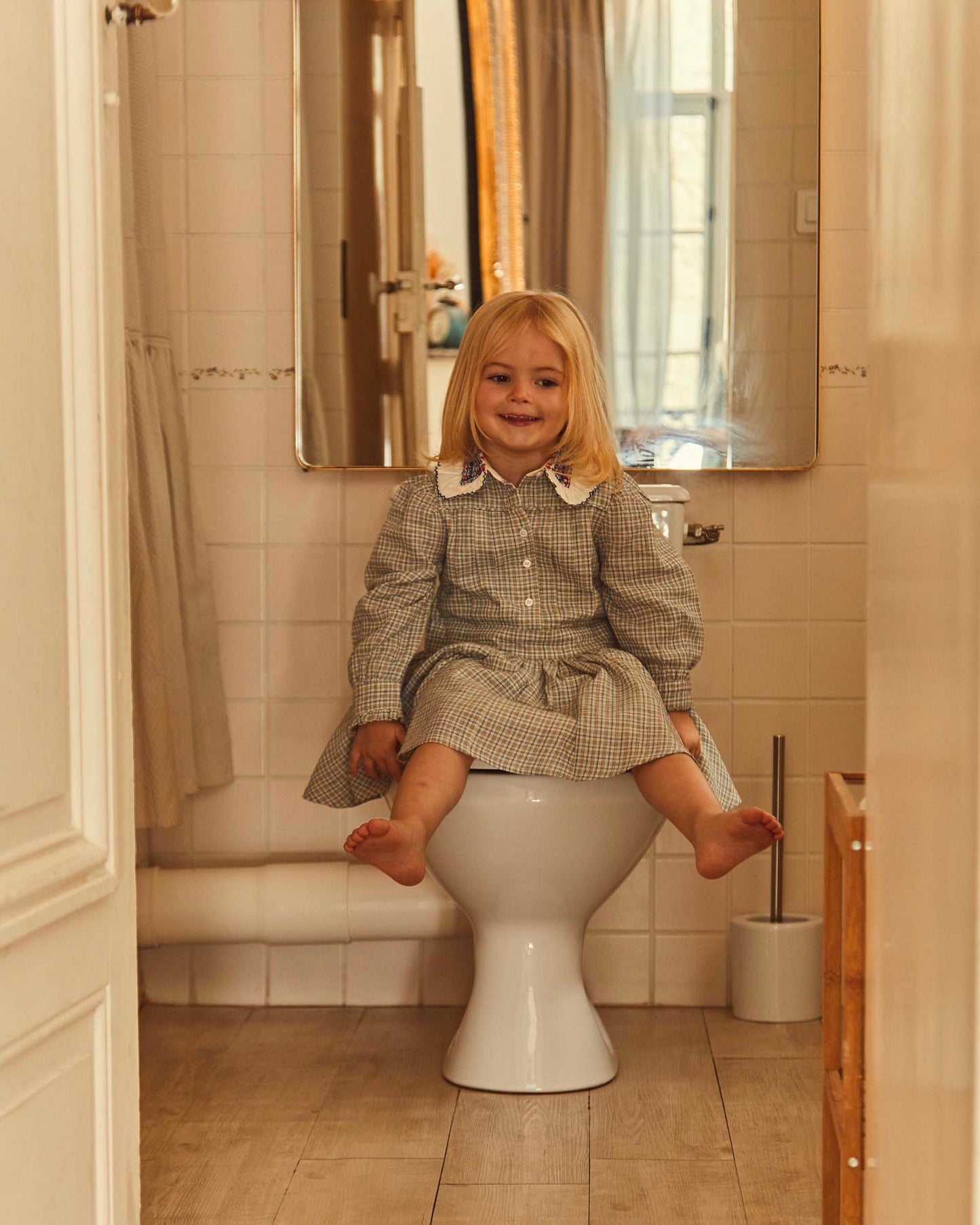 Robe col brodé caroline marine