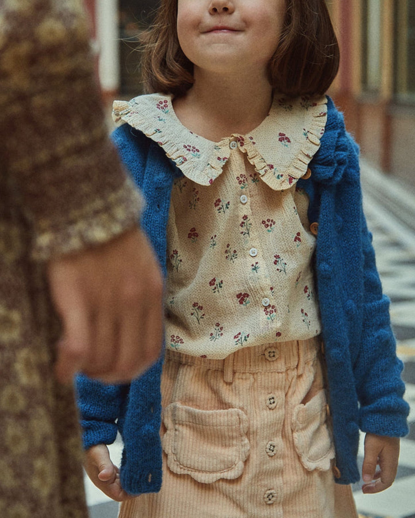 Ecru velvet flower pocket skirt