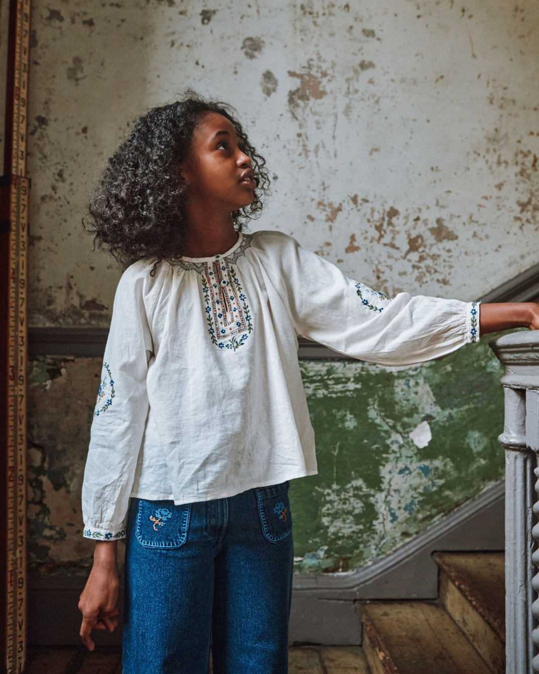 Blouse fille brodée ethnique écru