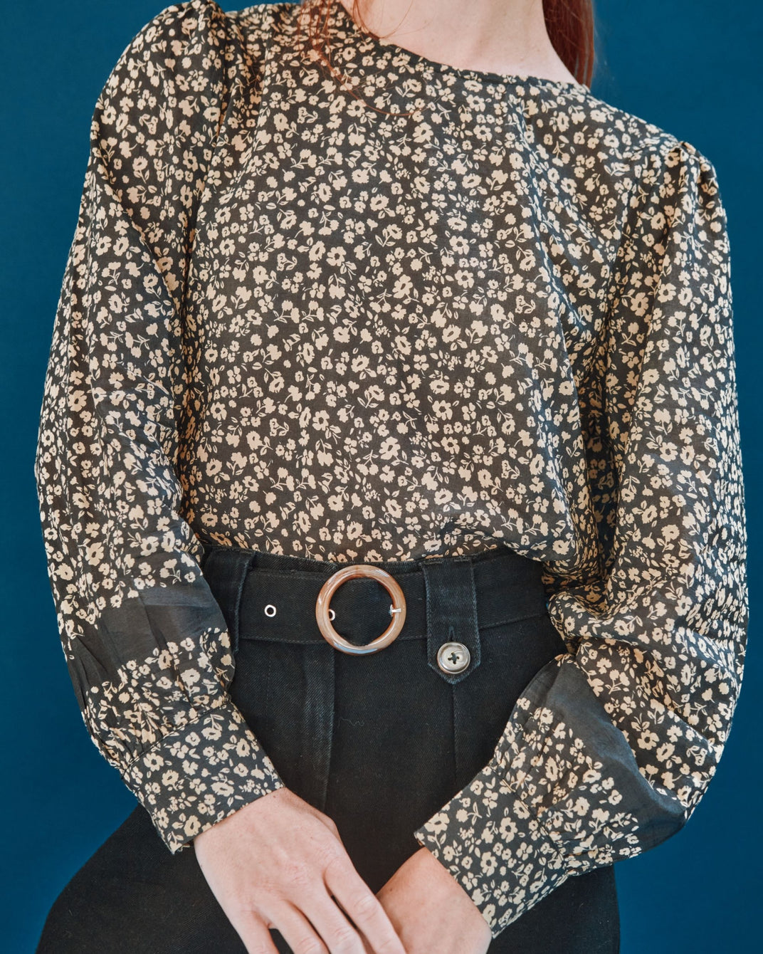 anemone balloon sleeve blouse
