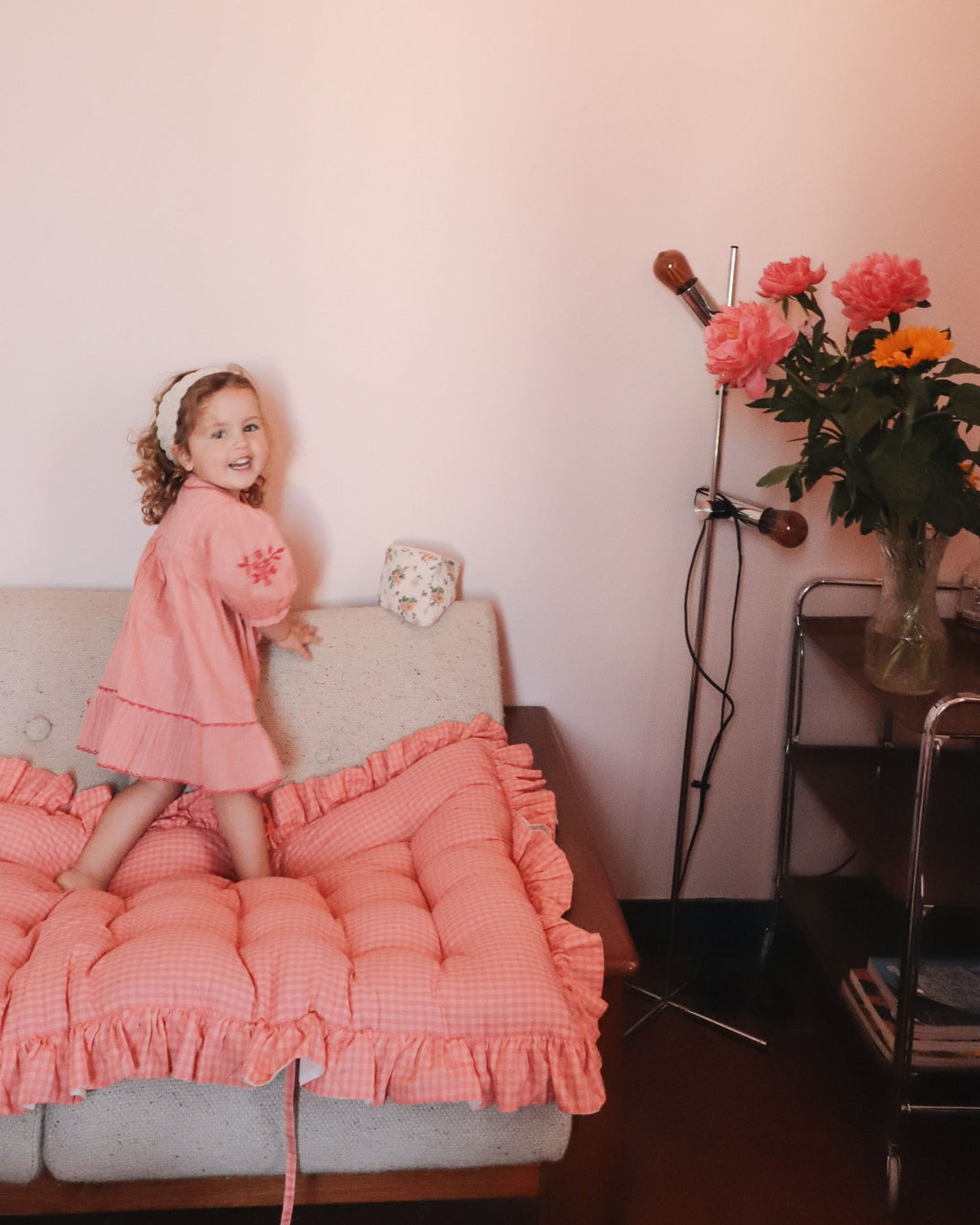 Reversible mattress with pastel heart and pink gingham