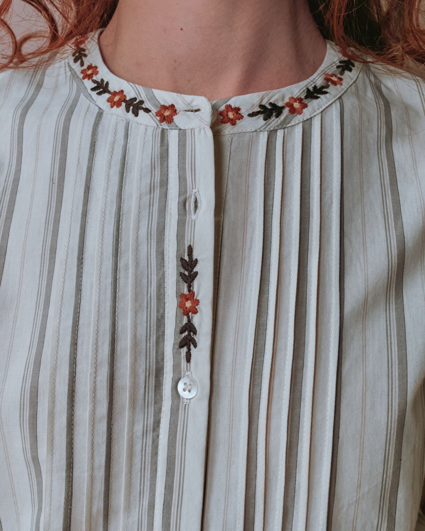 Blouse - Rayée brodée beige