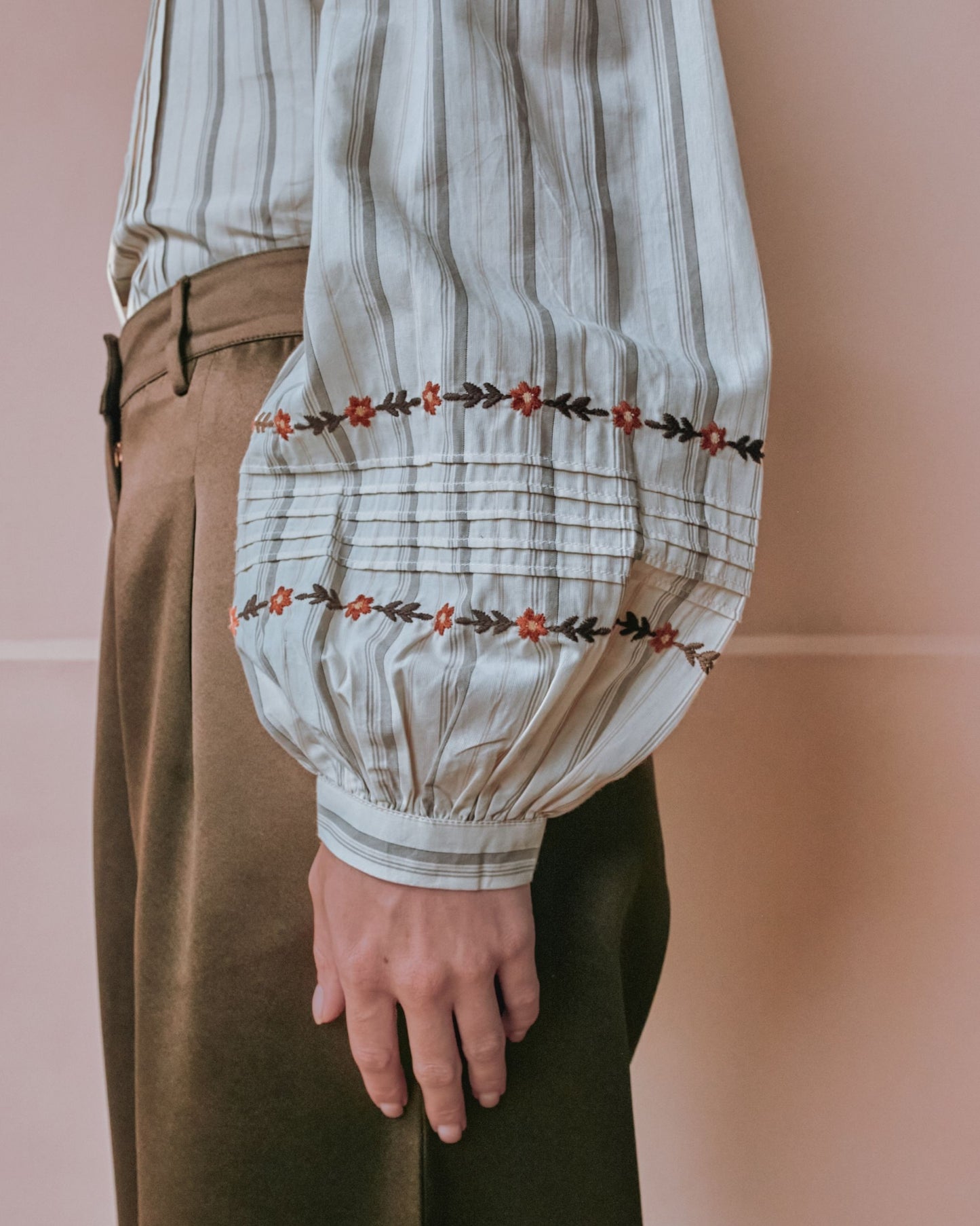 Blouse - Rayée brodée beige