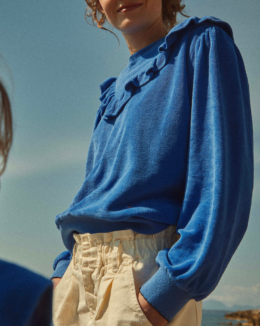 Sweatshirt éponge volanté céleste