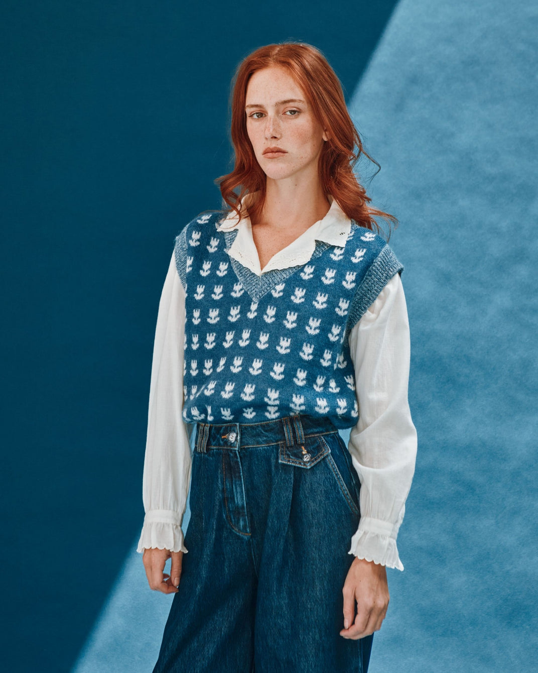 Pull sans manches tulipes bleu