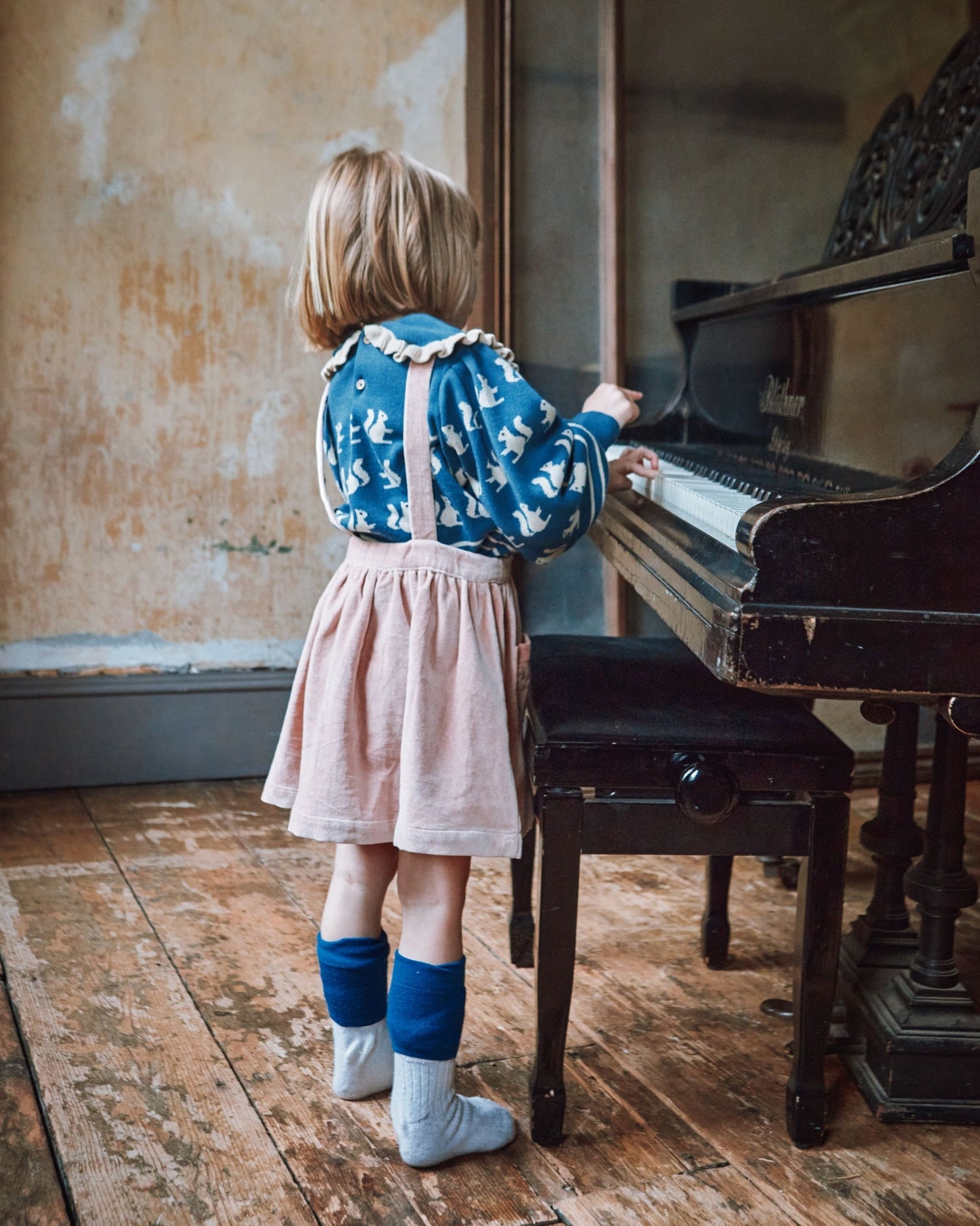 Haut Femme épaules Dénudées OXKNIT – Tricoté Coton Bleu, Version Courte, Fleur Jacquard, été Décontracté