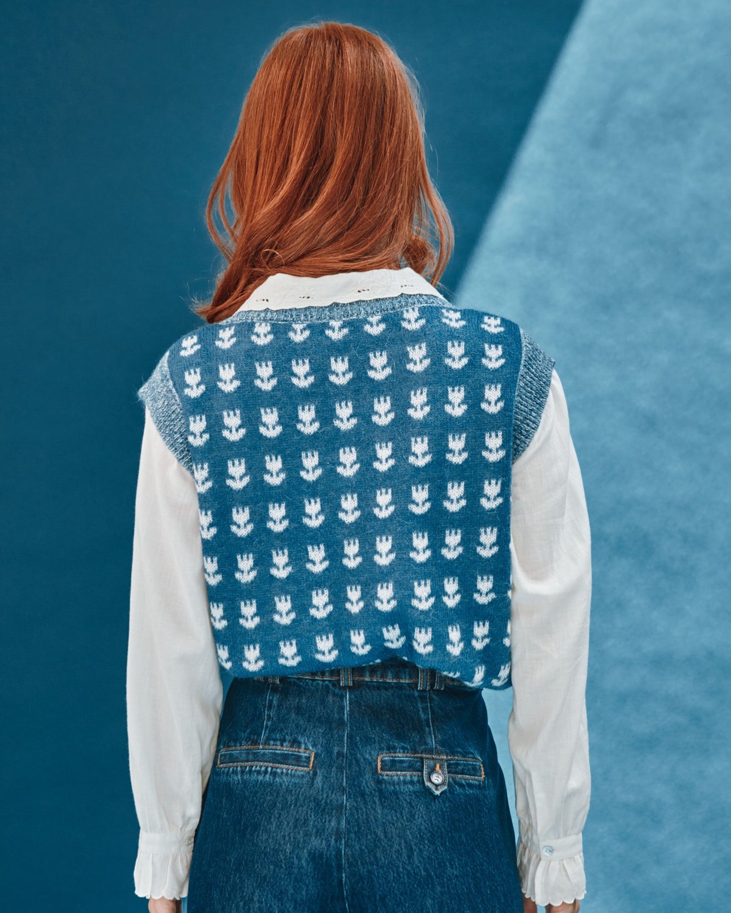 Pull sans manches tulipes bleu