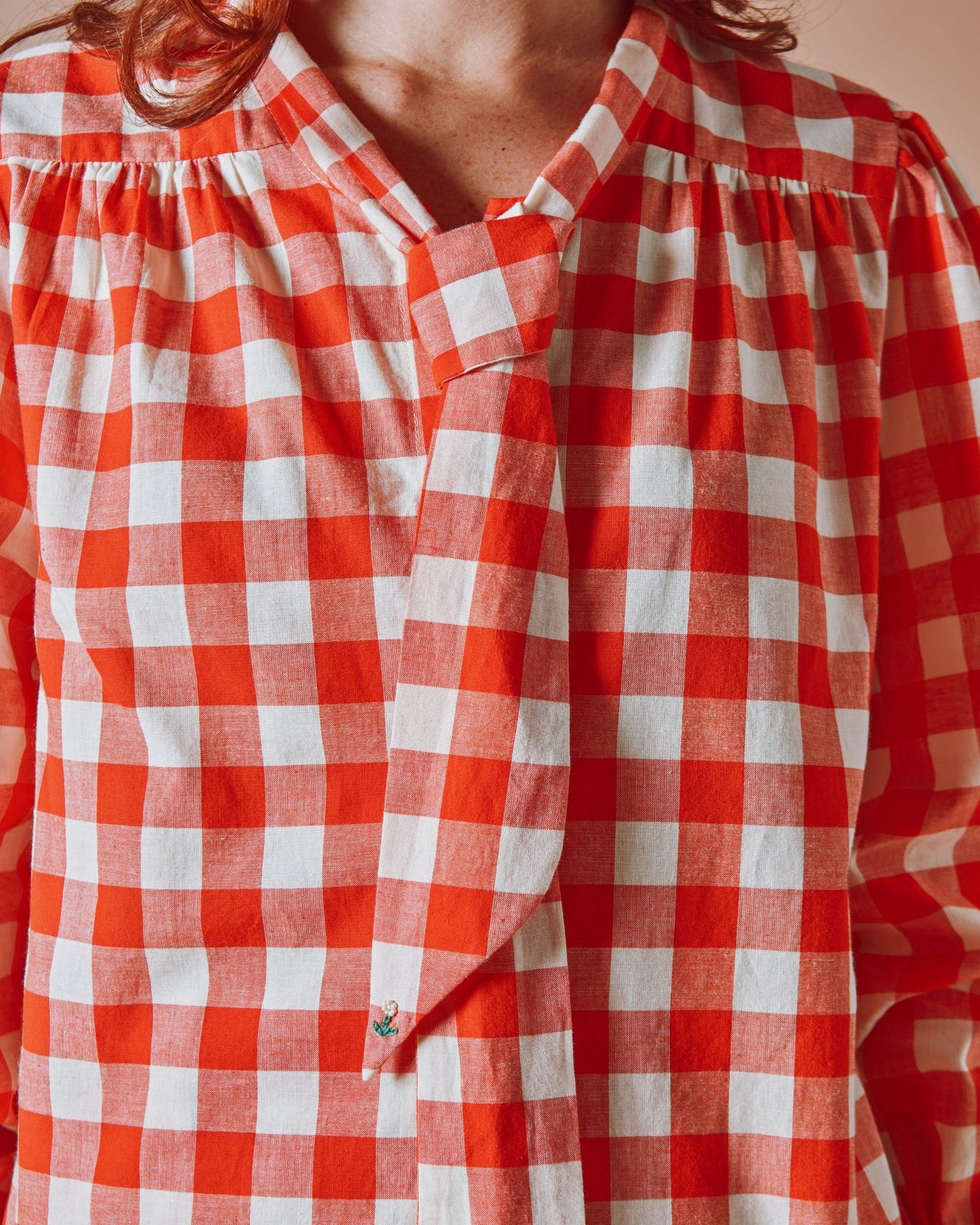 Blouse - Col lavalière vichy rouge