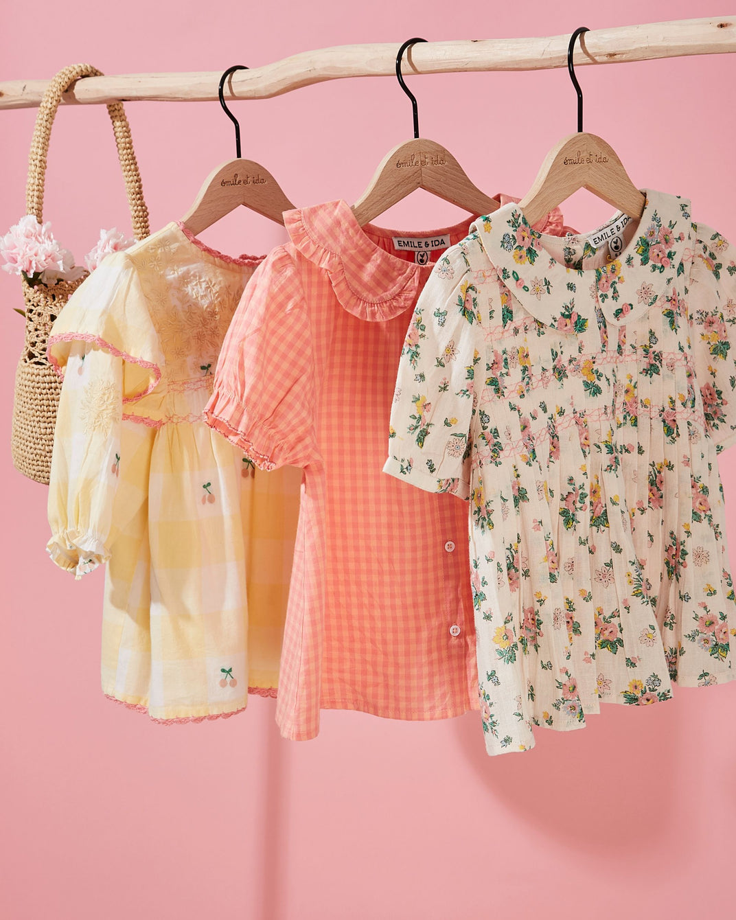 Peony gingham flower collar blouse