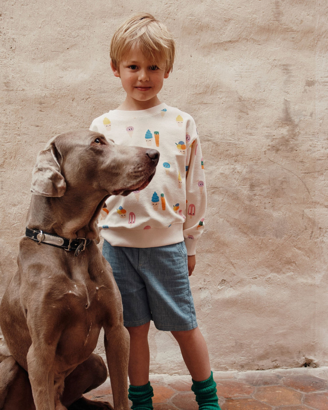 Light blue cotton and linen Bermuda shorts