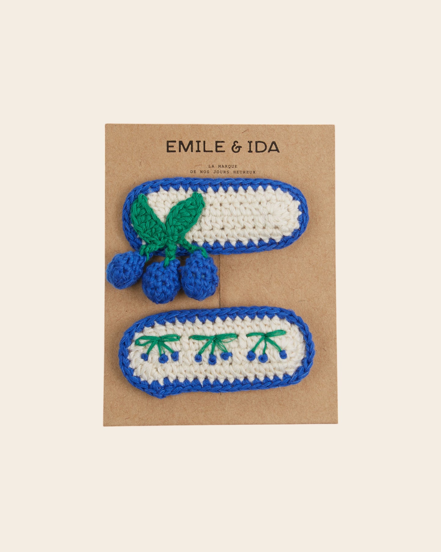 2 barrettes cerise en crochet bleu
