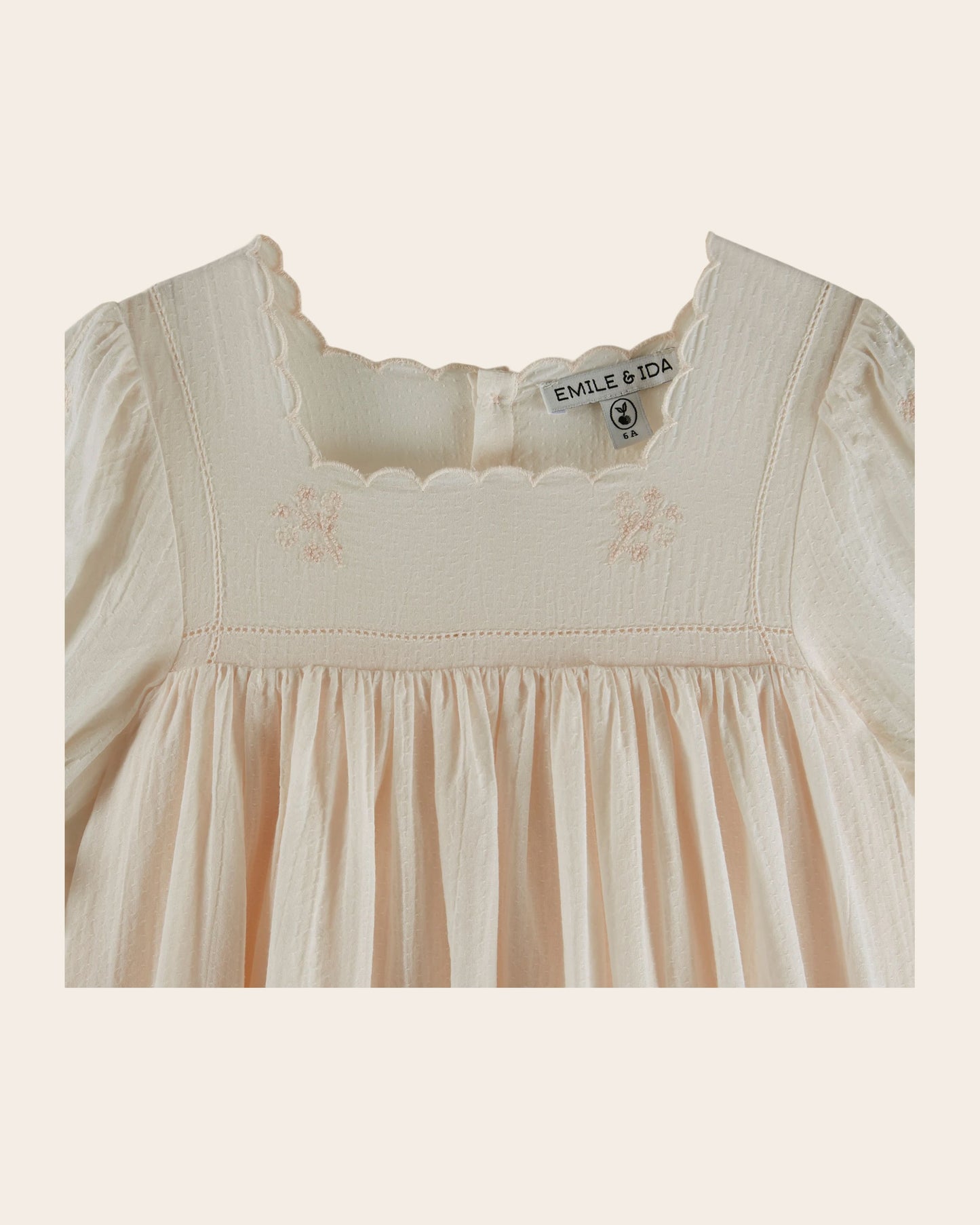 Robe - Brodée texturée écru