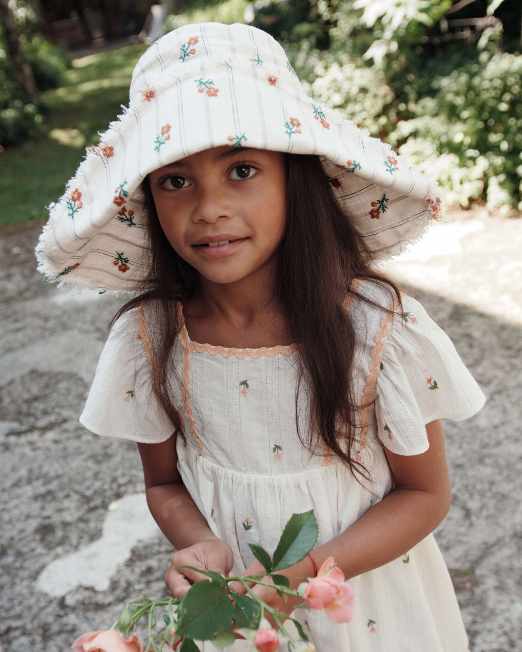 Robe - Fleurs brodées all-over crème