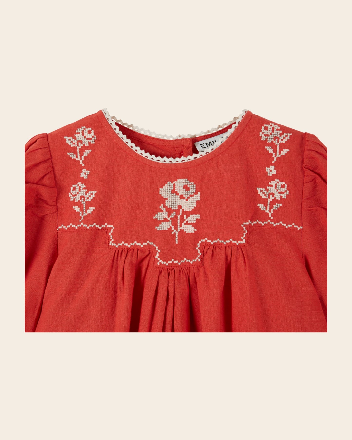 Robe - Brodée rouge