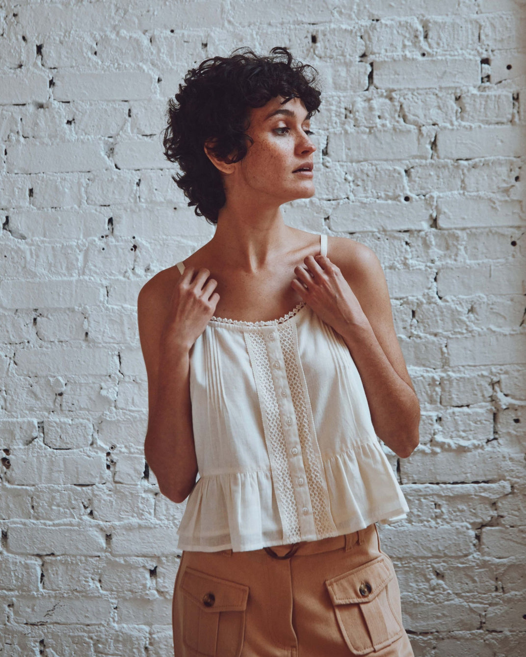 Top - fines bretelles écru