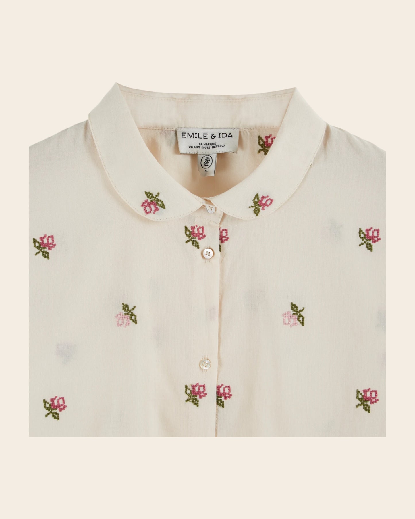 short blouse embroidered with ao roses in cream