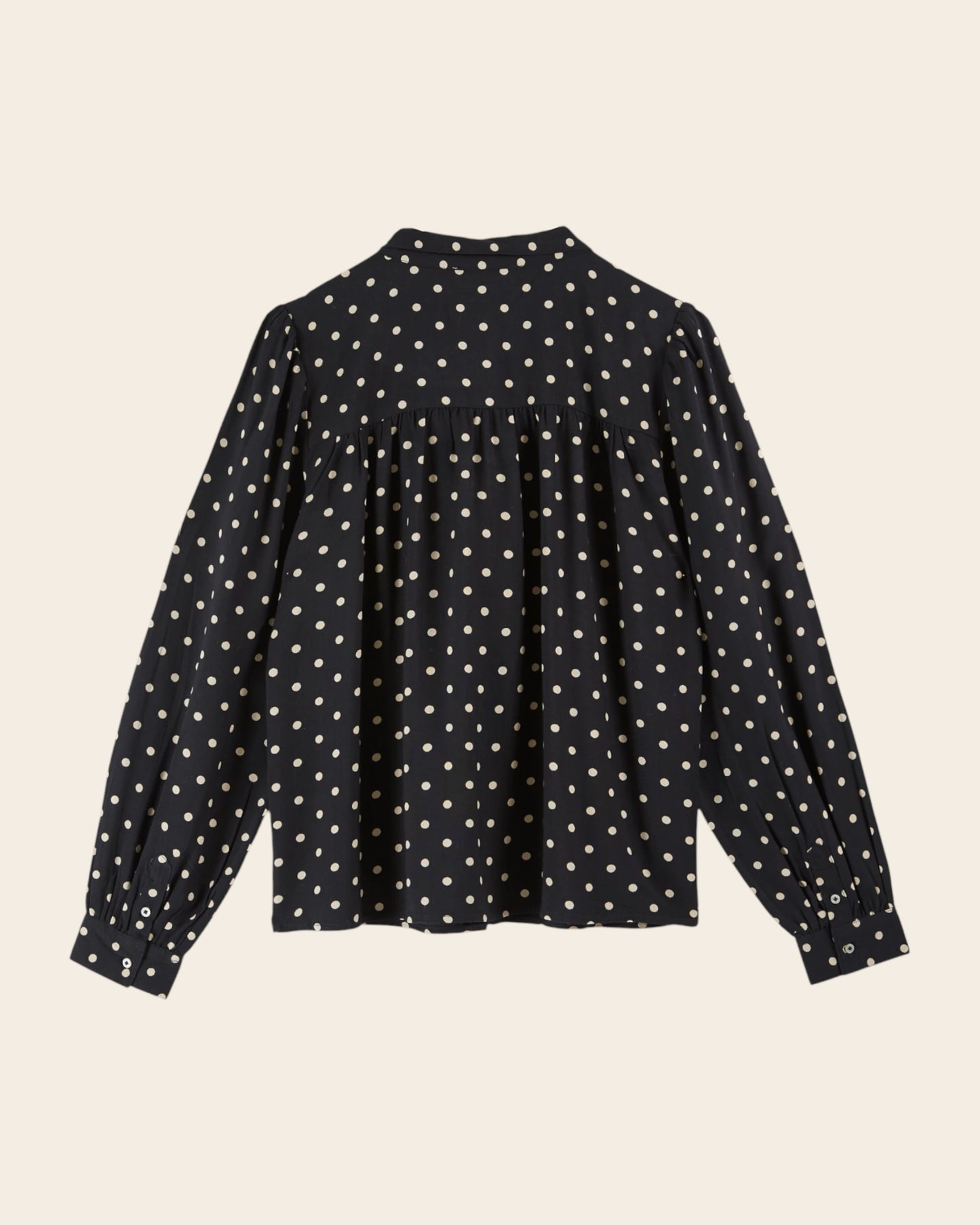 black polka dot collar blouse
