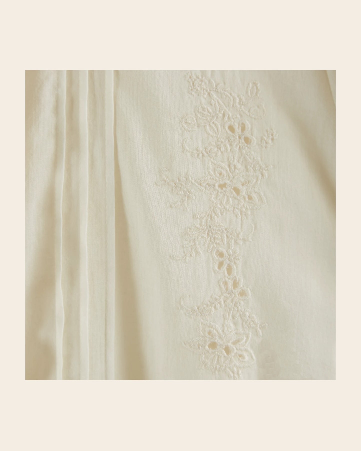 Blouse volantée broderie anglaise écru