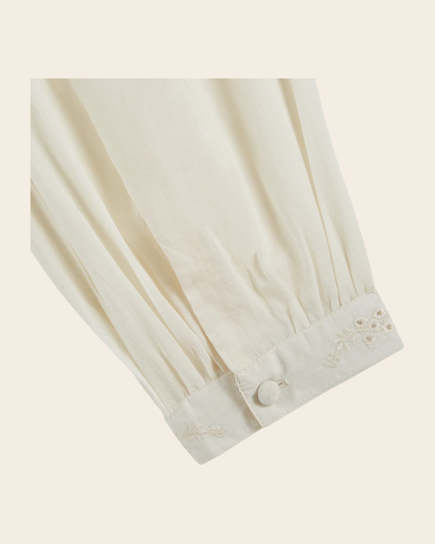 Blouse volantée broderie anglaise écru
