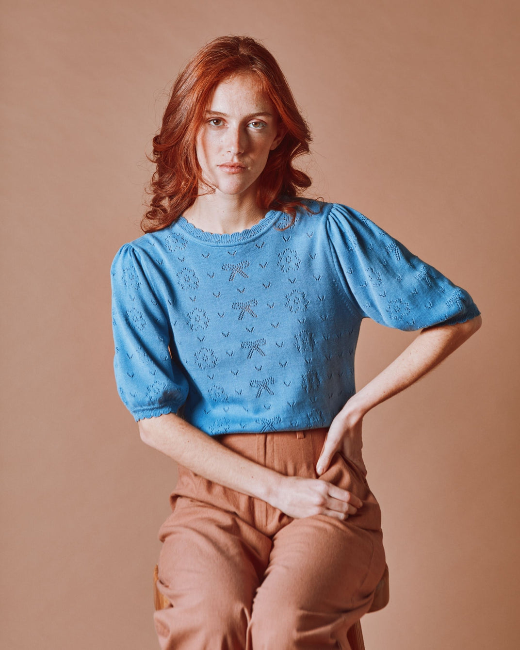 Pull - Ajouré noeud bleu