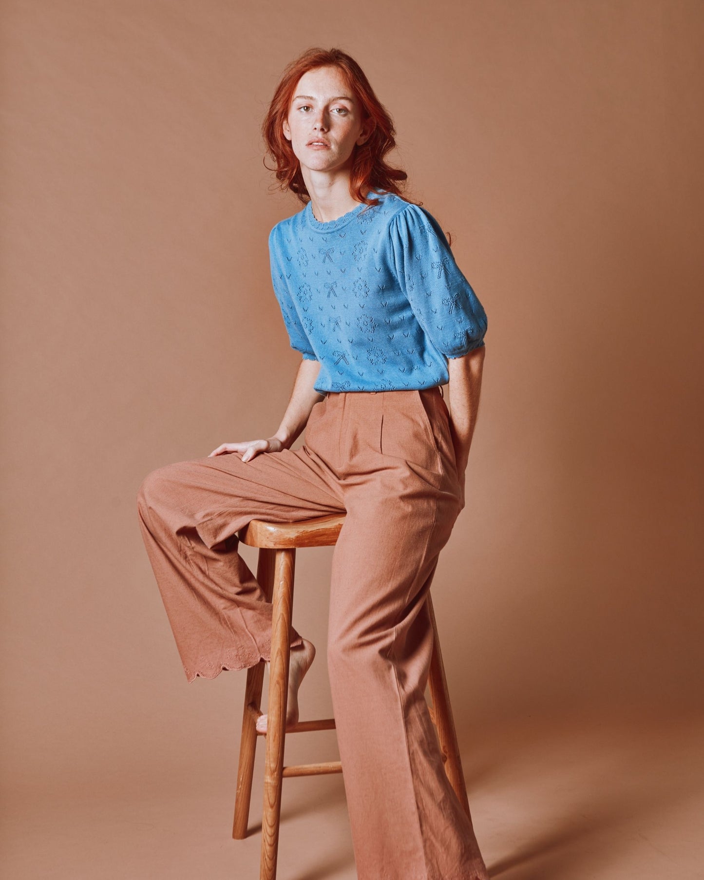 Pull - Ajouré noeud bleu