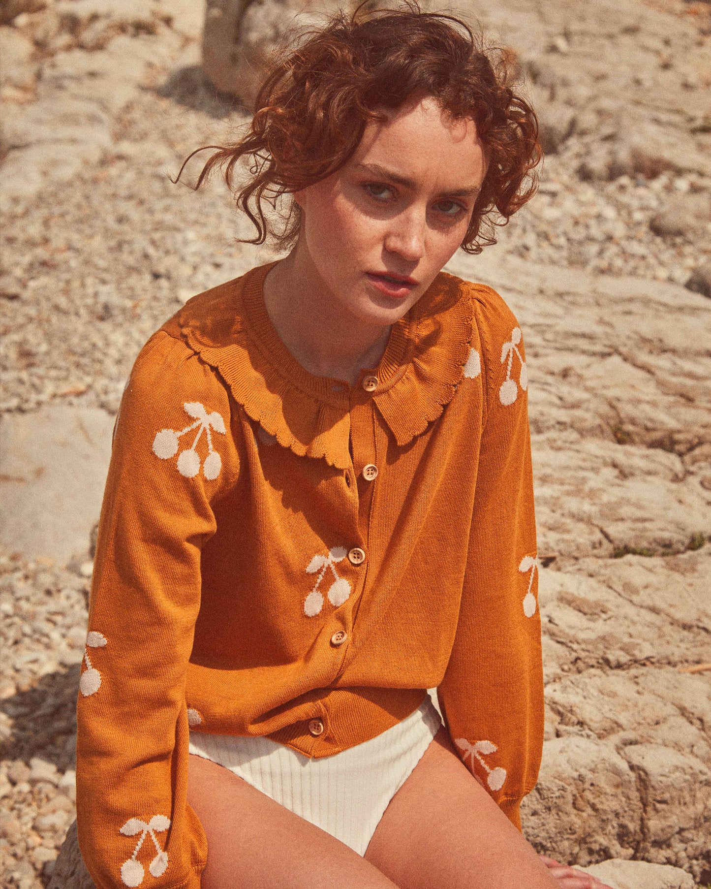 Women's cherry cardigan in organic cotton, caramel and ecru