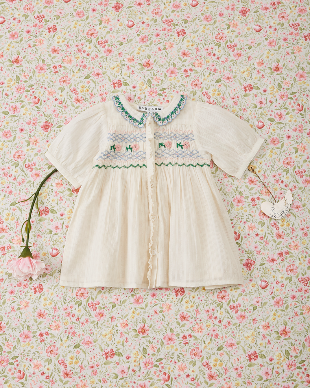 Robe - brodée smockée main écru