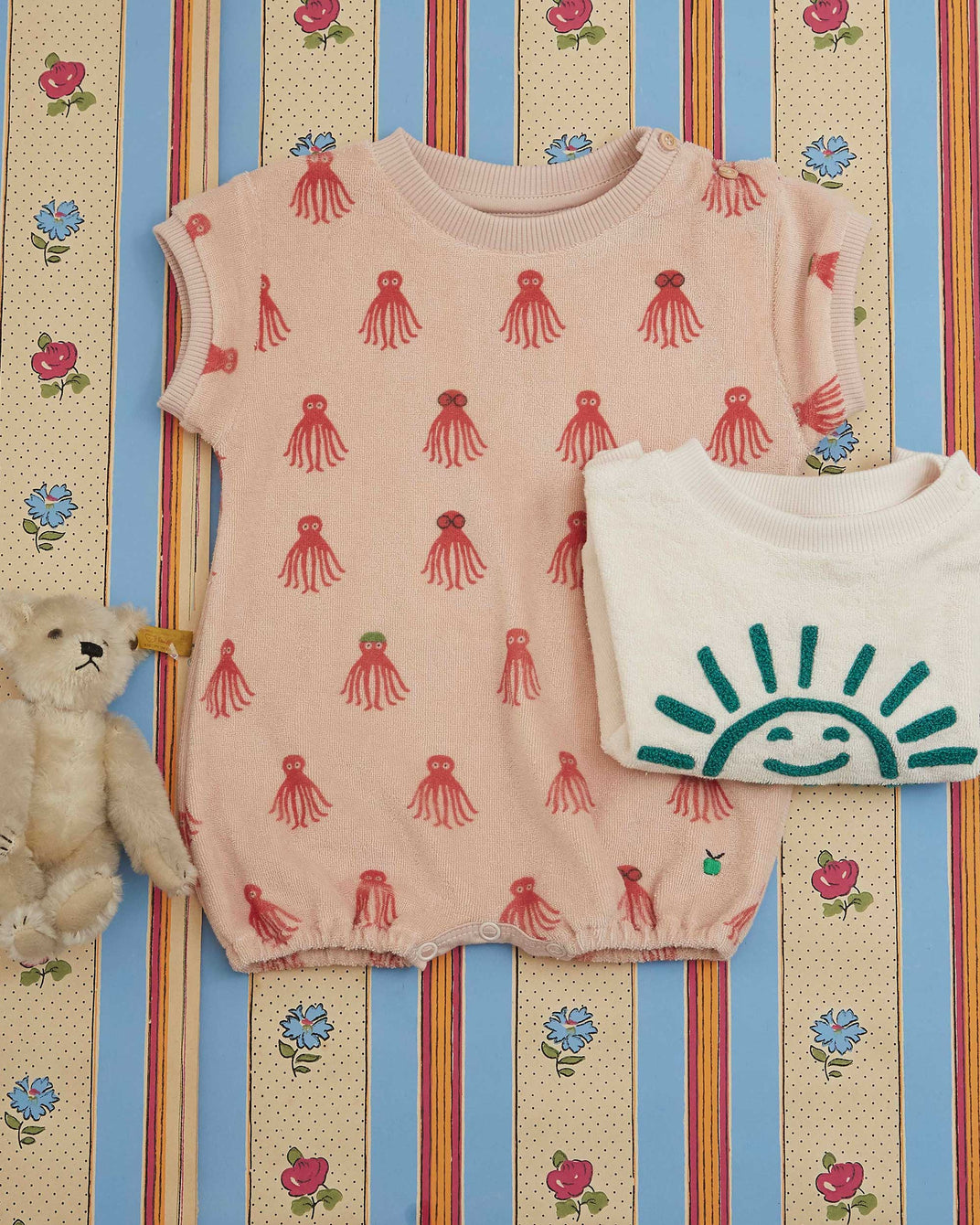 Red octopus sponge combibloomer