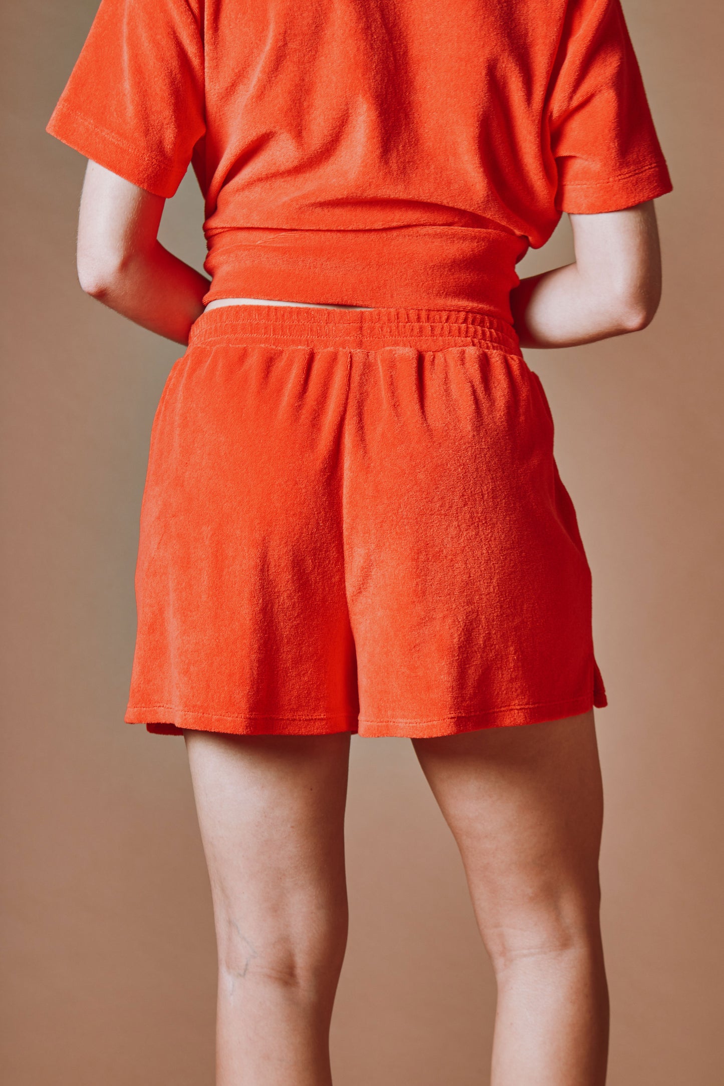 Short - Éponge rouge